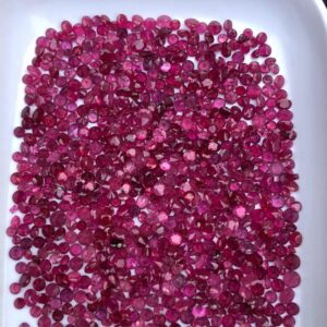 Excellent very beautiful Natural Good quality jewellery size faceted fabulous lustre Amazing colour Ruby 💎 available for sale Weight : 132 carats Origin: Afghanistan 🇦🇫 Dimensions: 3 to 4.5mm long